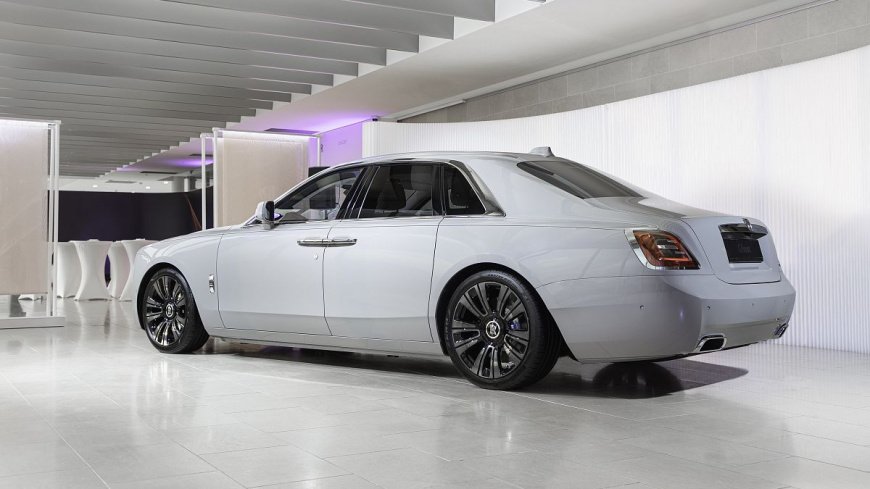 Обнародована российская стоимость нового Rolls-Royce Ghost роллс-ройс 3