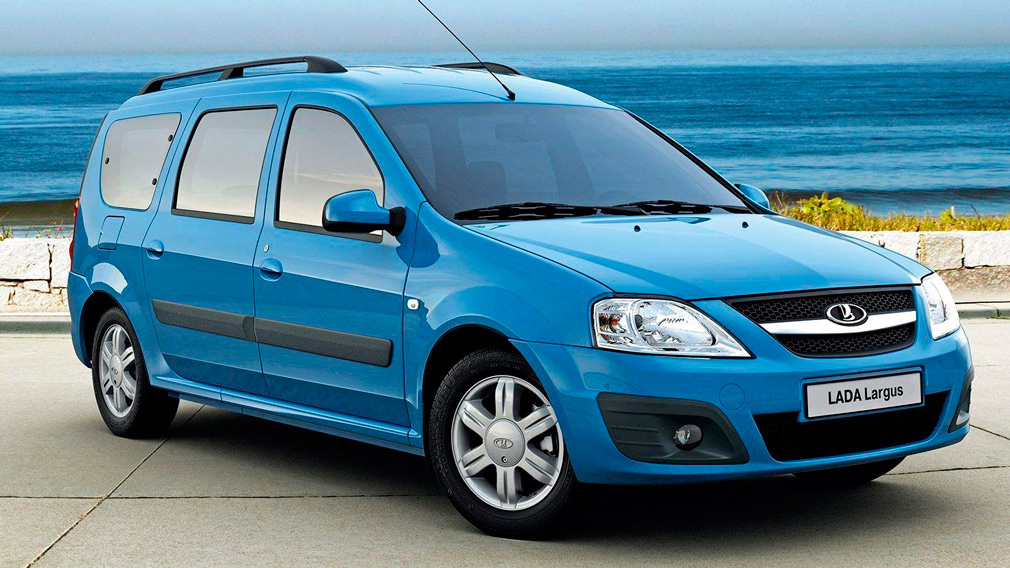 Топ-3 новых автомобилей для пожилых людей 3 Lada Largus