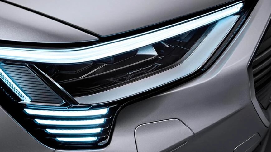 Audi e-Тron получит «умные» фары ауди етрон 1