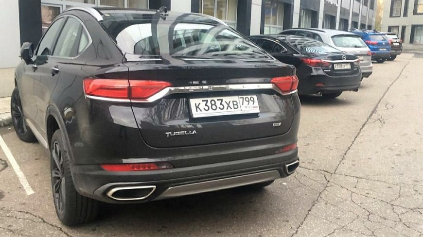 Кроссовер Geely Tugella был сфотографирован в Москве тугелла 2