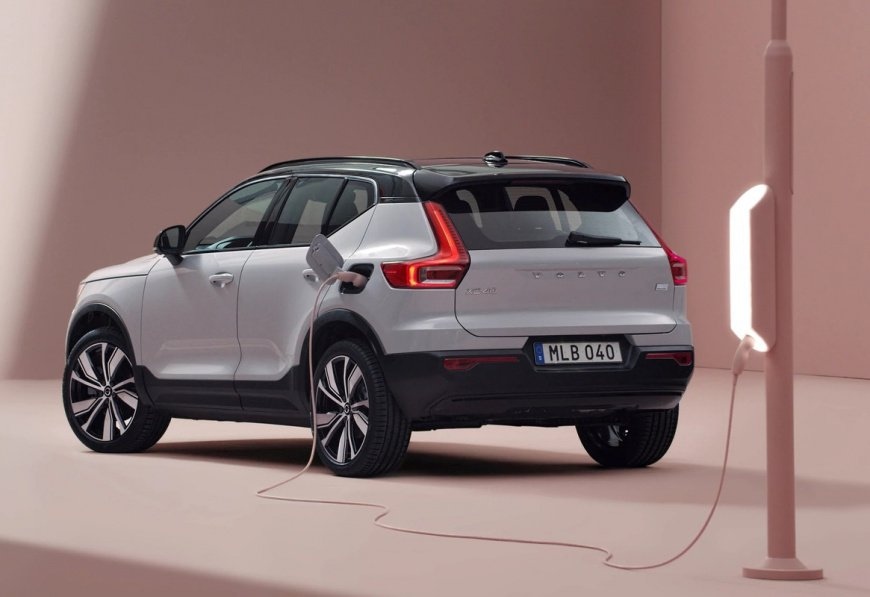 Известна начальная цена электрокроссовера Volvo вольво 3