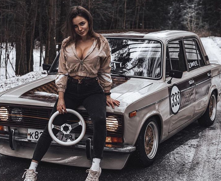 Тома Жданова