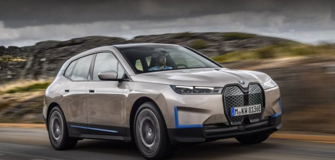 Состоялась презентация электромобиля BMW iX
