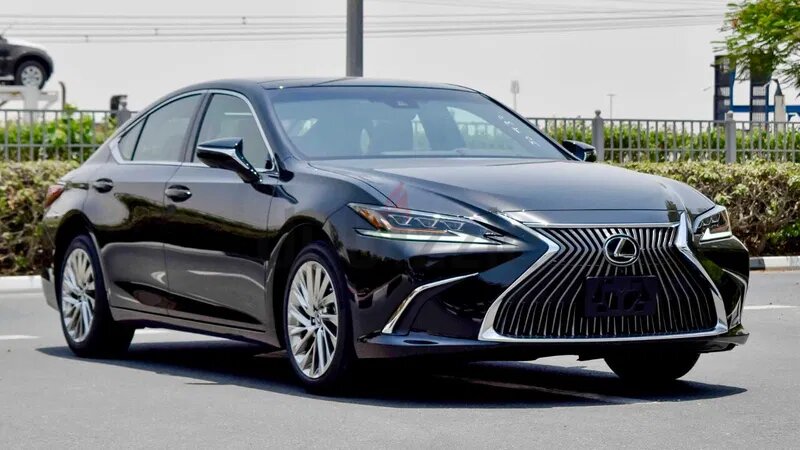 Две модели Lexus получили новое исполнение лексус 4