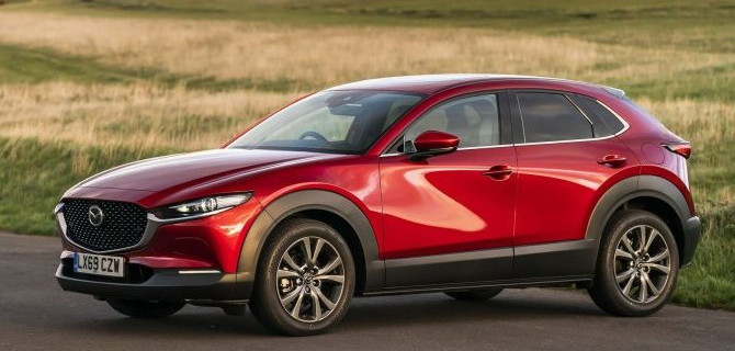 Известна начальная цена Mazda CX-30 в России