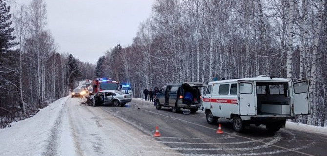 Один погиб, семеро пострадали в ДТП в Ермаковском районе Красноярского края