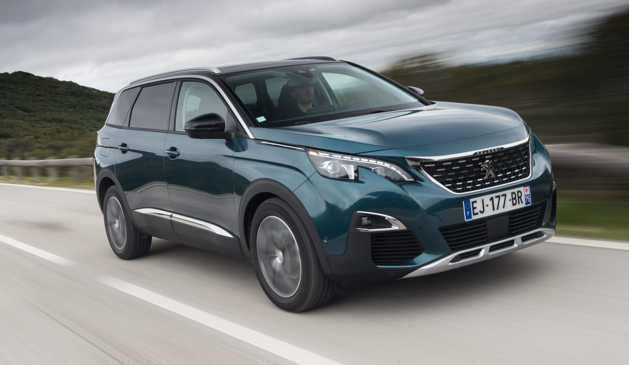 Объявлены российские цены на новые кроссоверы Peugeot пежо 2