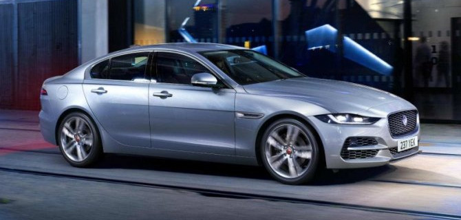 Приостановлен выпуск двух моделей Jaguar