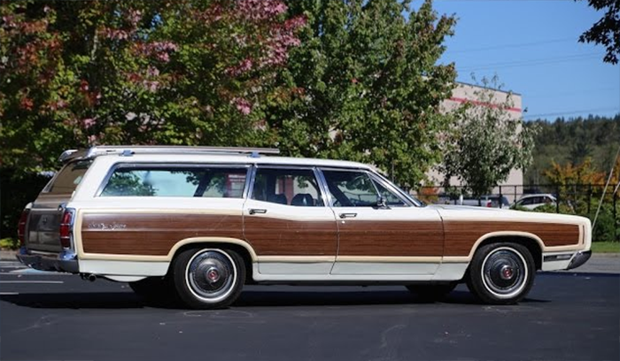 5 Ford Country Squire