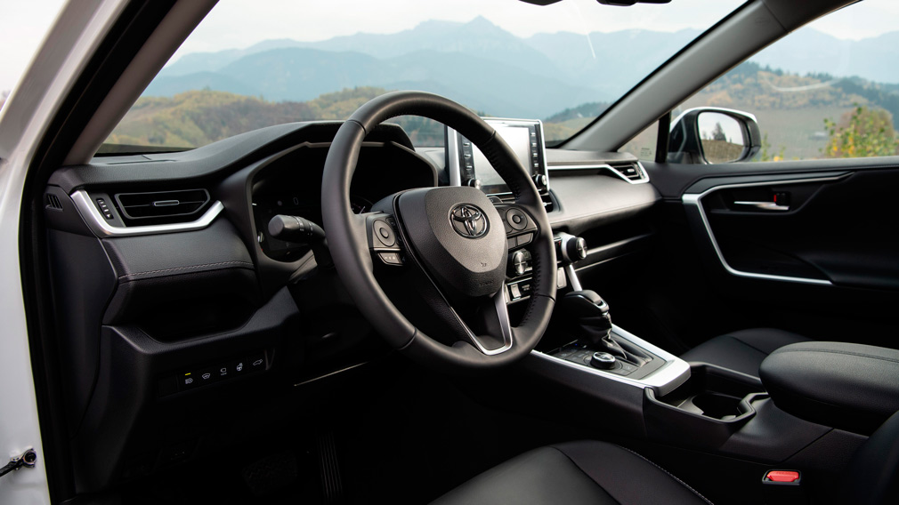 4 Toyota RAV 4 салон