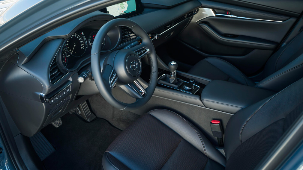 Mazda 3 салон