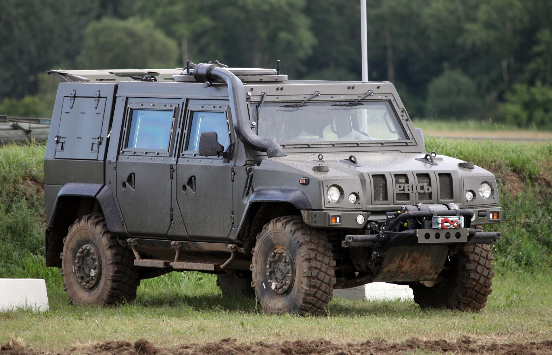 Iveco_LMV_Рысь