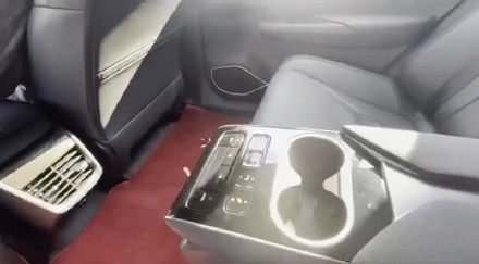 Фирма Hongqi показала свой новый электромобиль хунцы э 3