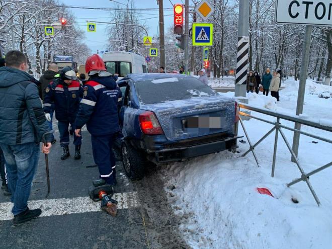 Два человека пострадали в ДТП в Приозерске Два человека пострадали в ДТП в Приозерске (2)