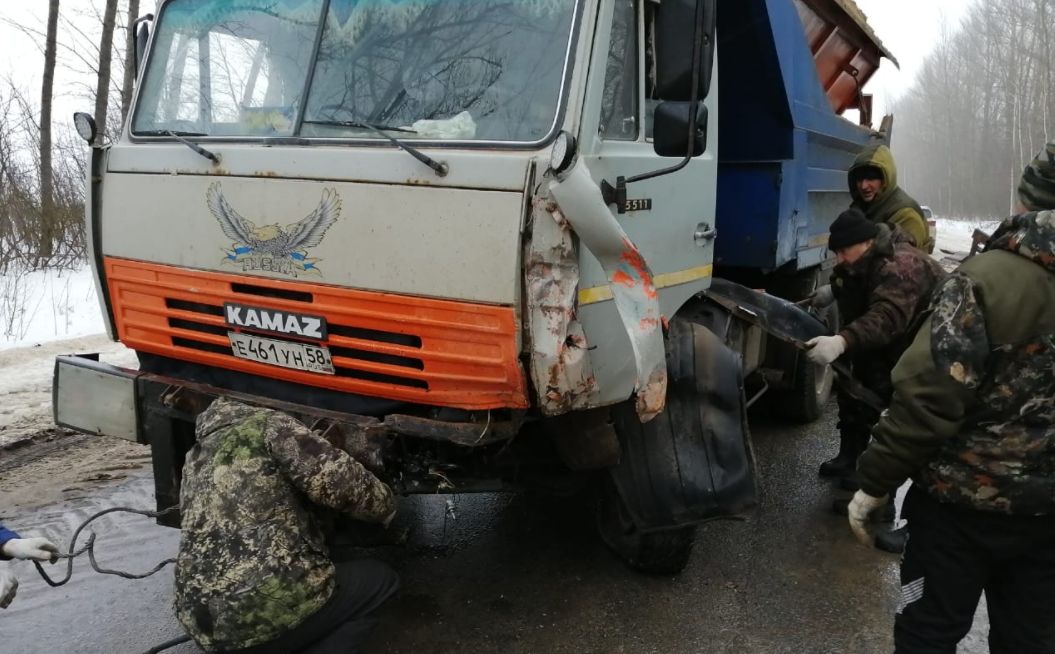Жестокая авария в Пензенской области с участием школьного автобуса Жестокая авария в Пензенской области с участием школьного автобуса_2