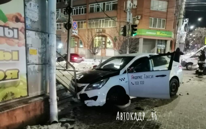 Службе Яндекс. Такси стало тесно на улицах Курска Службе Яндекс.Такси стало тесно на улицах Курска_2